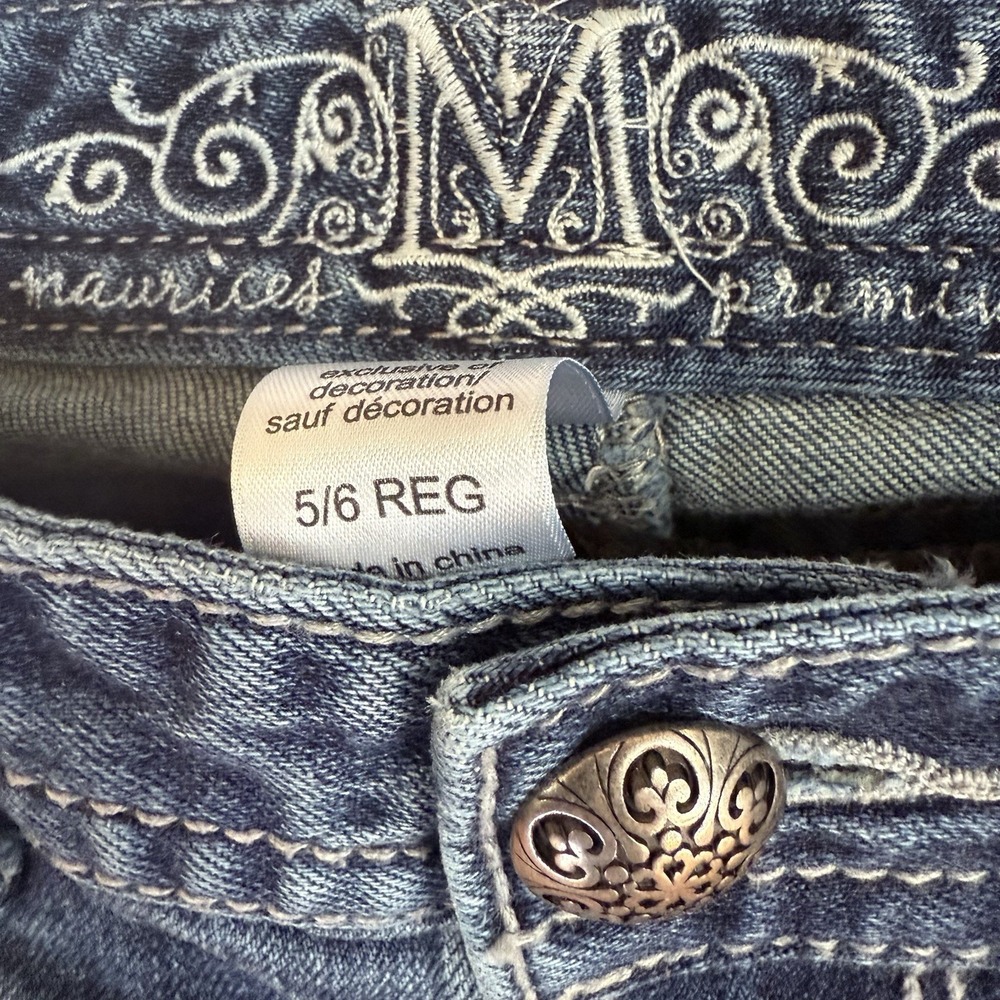 Miss Me Women's Jeans SZ‎ 5/6 REG Adorned with black and silver sequins